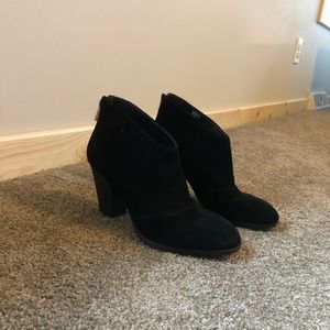 Ann Taylor black suede booties size 6.5
